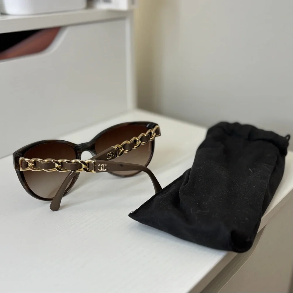 Chanel Brown Sunglasses with Gold Accents - Picture 4 of 4